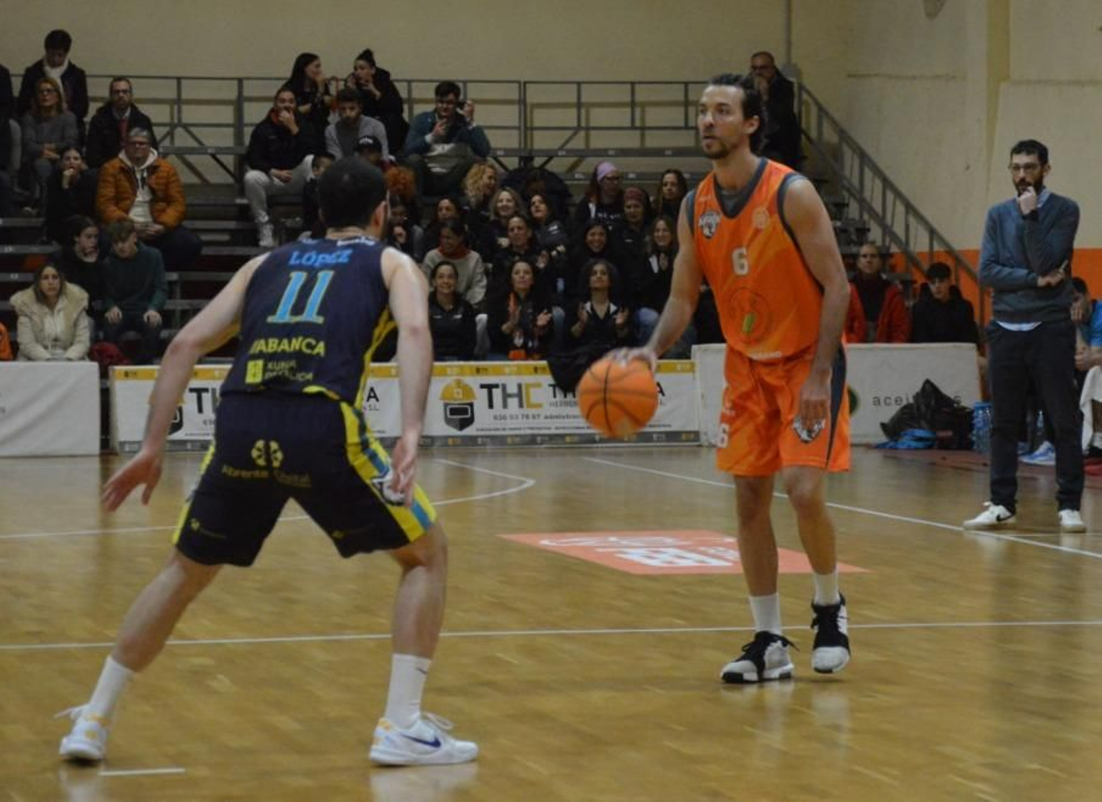 López defiende al excobista Javi Marín.