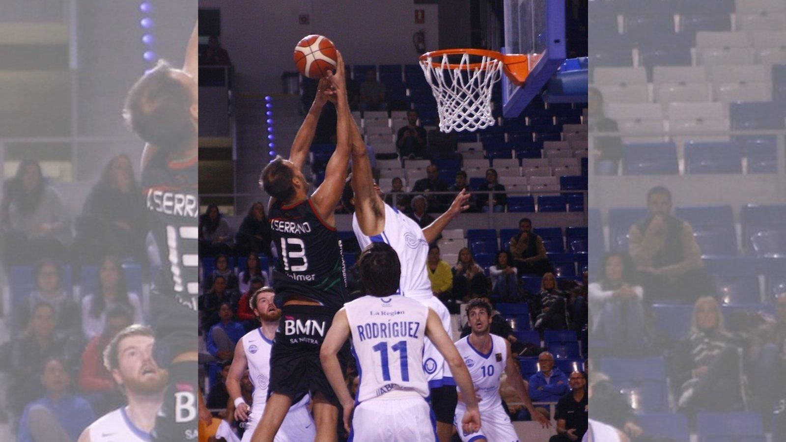 La última vez que el COB superó los 100 puntos en un partido de liga fue el 8 de noviembre de 2016 ante el Palma (95-107). Christian Díaz (5) y Nemanja Mitrovic (4) consieron a triples a los locales. Sin prórroga habría que irse a 2007.