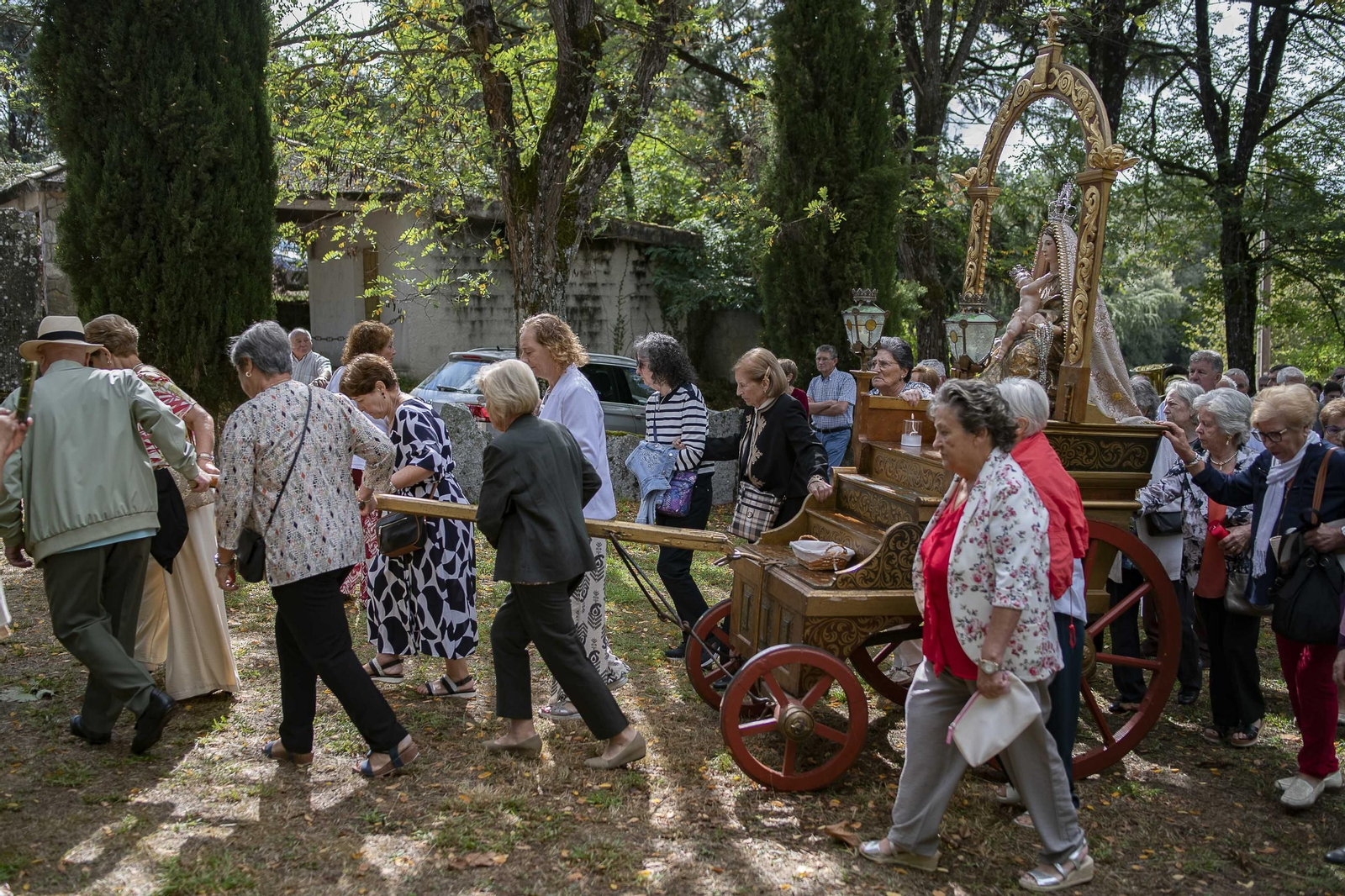 Galería | Los fieles llenaron Rabal, en Celanova, con su devoción mariana