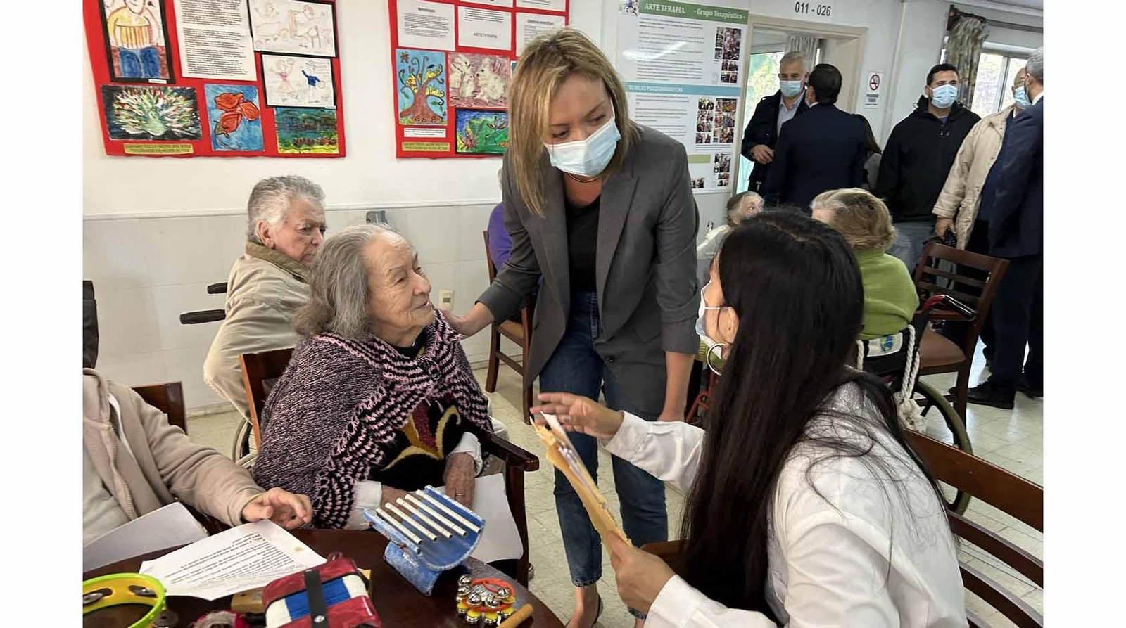 Fabiola García cierra su viaje institucional sellando un compromiso de colaboración con el Hogar Español de Montevideo
