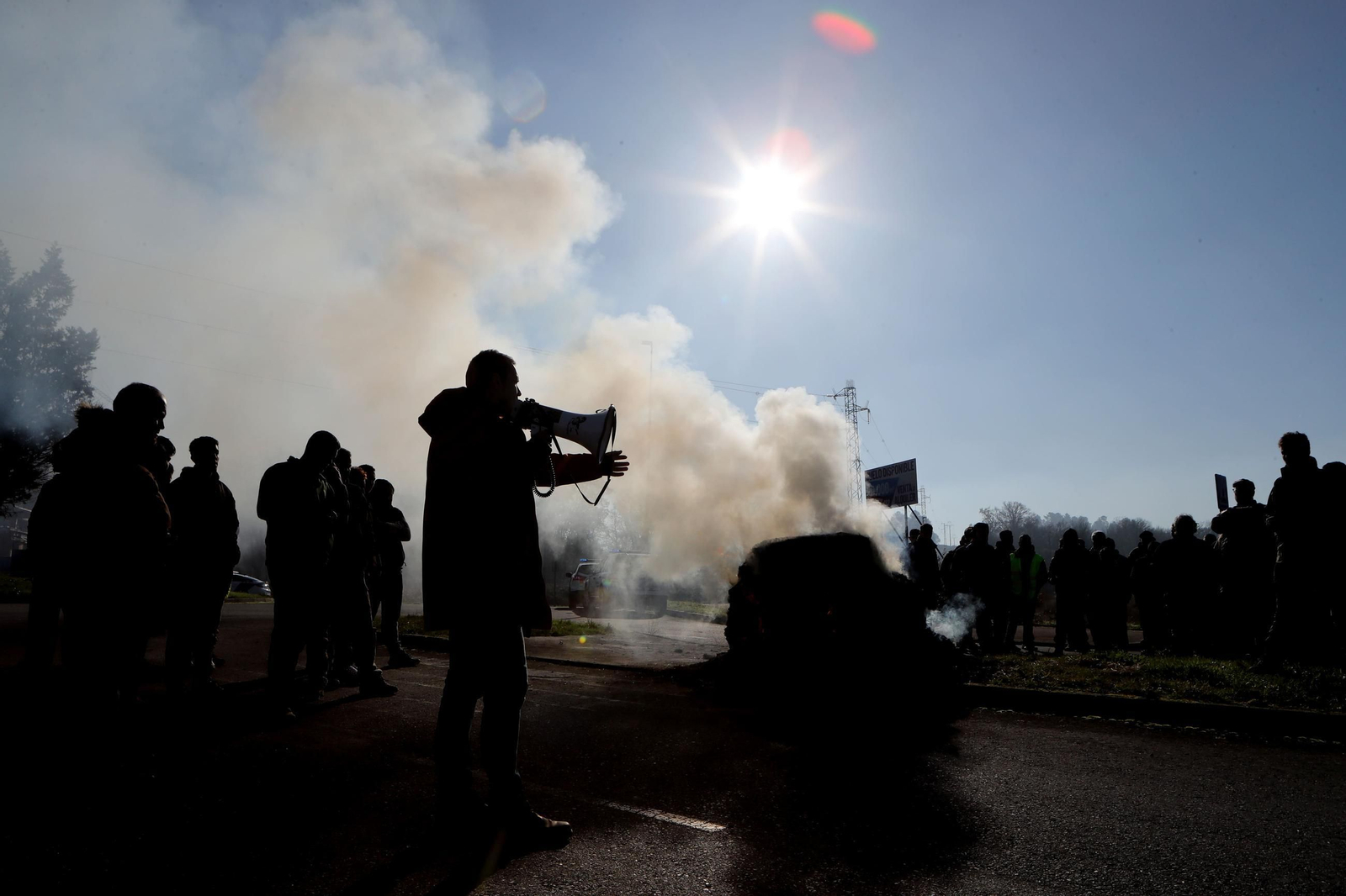 Galería | Los tractores toman Ourense y San Cibrao: "Se non estamos nós, vanse queimar ata as persianas dos edificios"