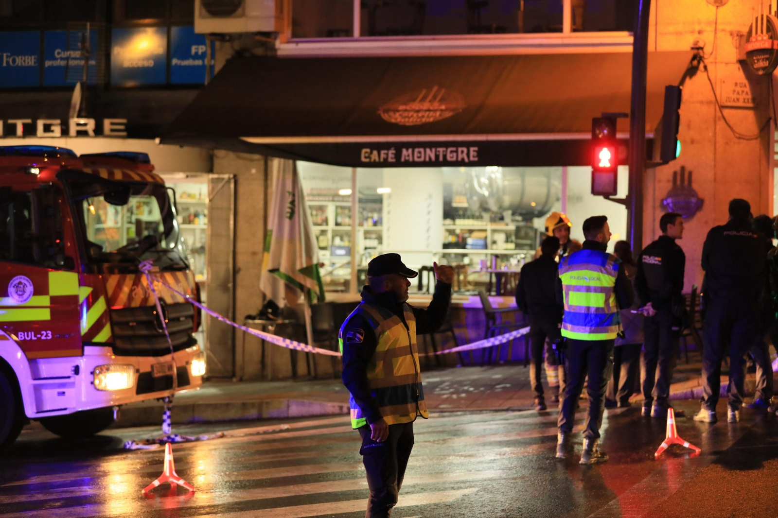 Incendio en la popular cafetería Montgre.