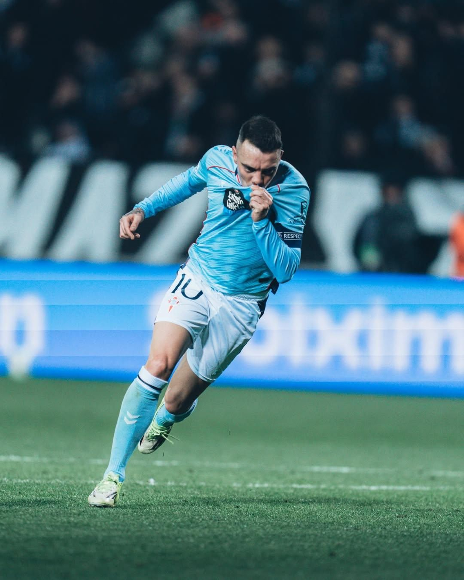 Iago Aspas ha podido hacer este gesto del beso al escudo en ocho ocasiones este curso.