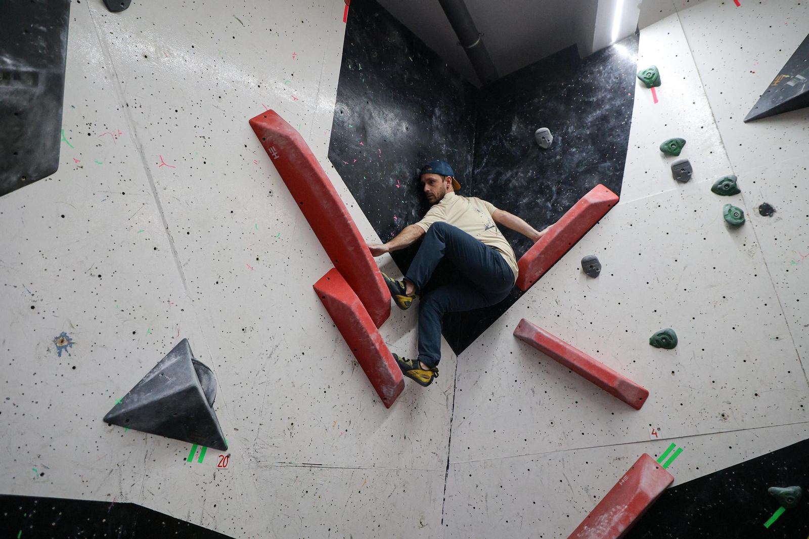 Galería | Unas 60 personas participan el Open de Escalada Búlder de +Deporte Atlántico