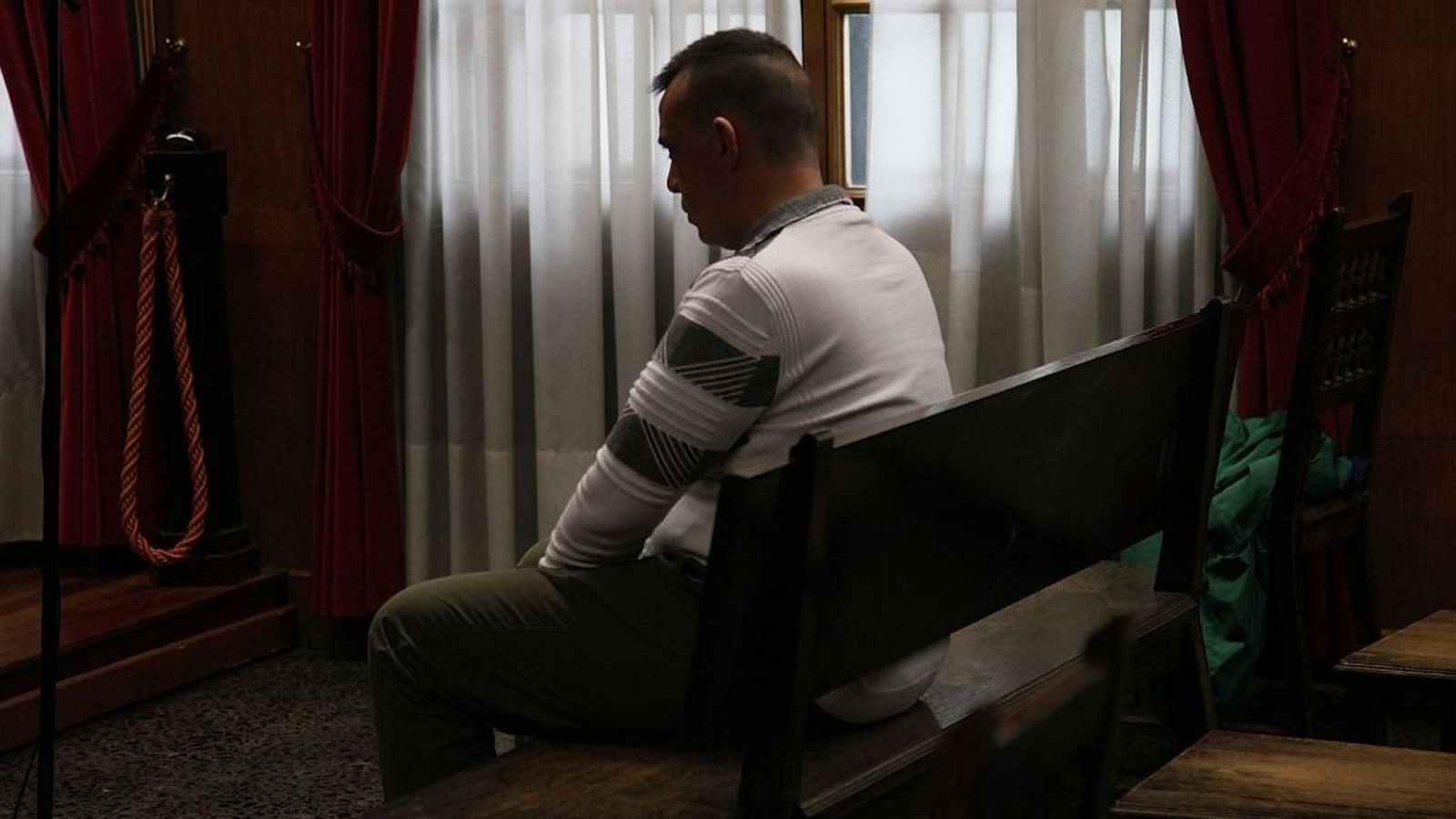 Antonio G.F., sentado en el banquillo de la Audiencia Provincial durante el juicio.