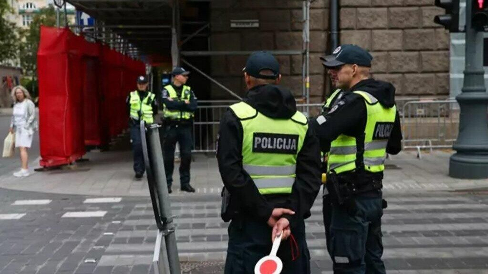 Policía en Vilnius, Lithuania. | Foto: Europa Press
