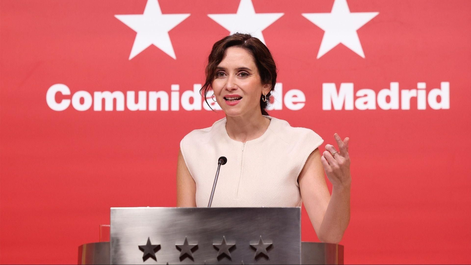 Isabel Díaz Ayuso comparece ante los medios de comunicación, a 21 de noviembre de 2025, en Madrid.
