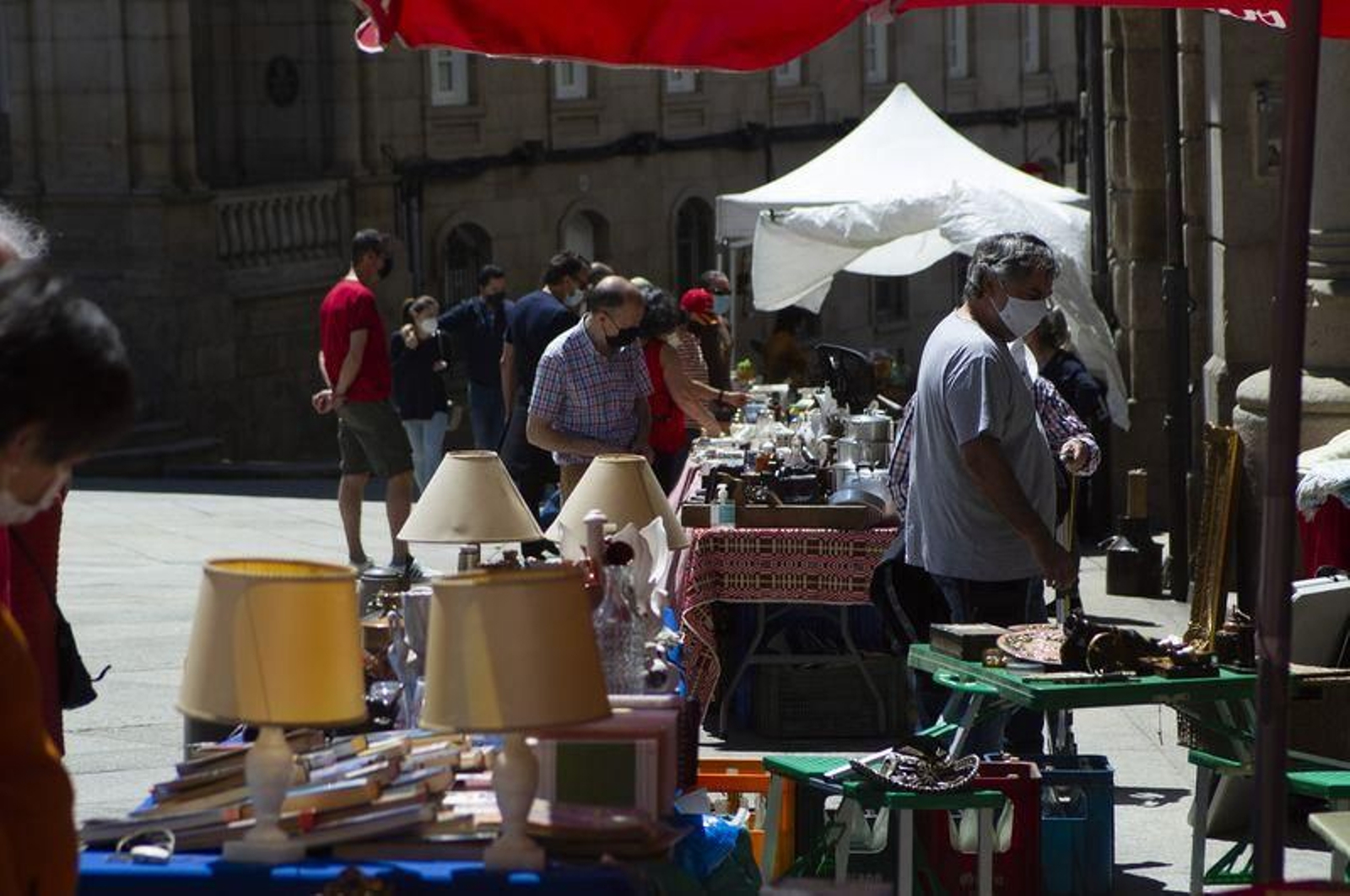 Feria de antigüedades en Ourense (MARTIÑO PINAL)