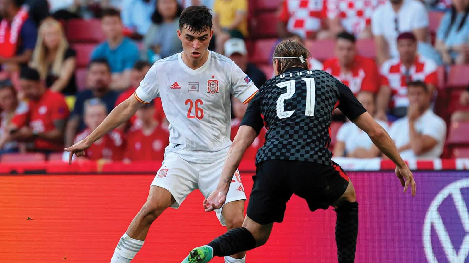 El joven centrocampista canario jugó los octavos de la Eurocopa como si estuviera en el barrio.