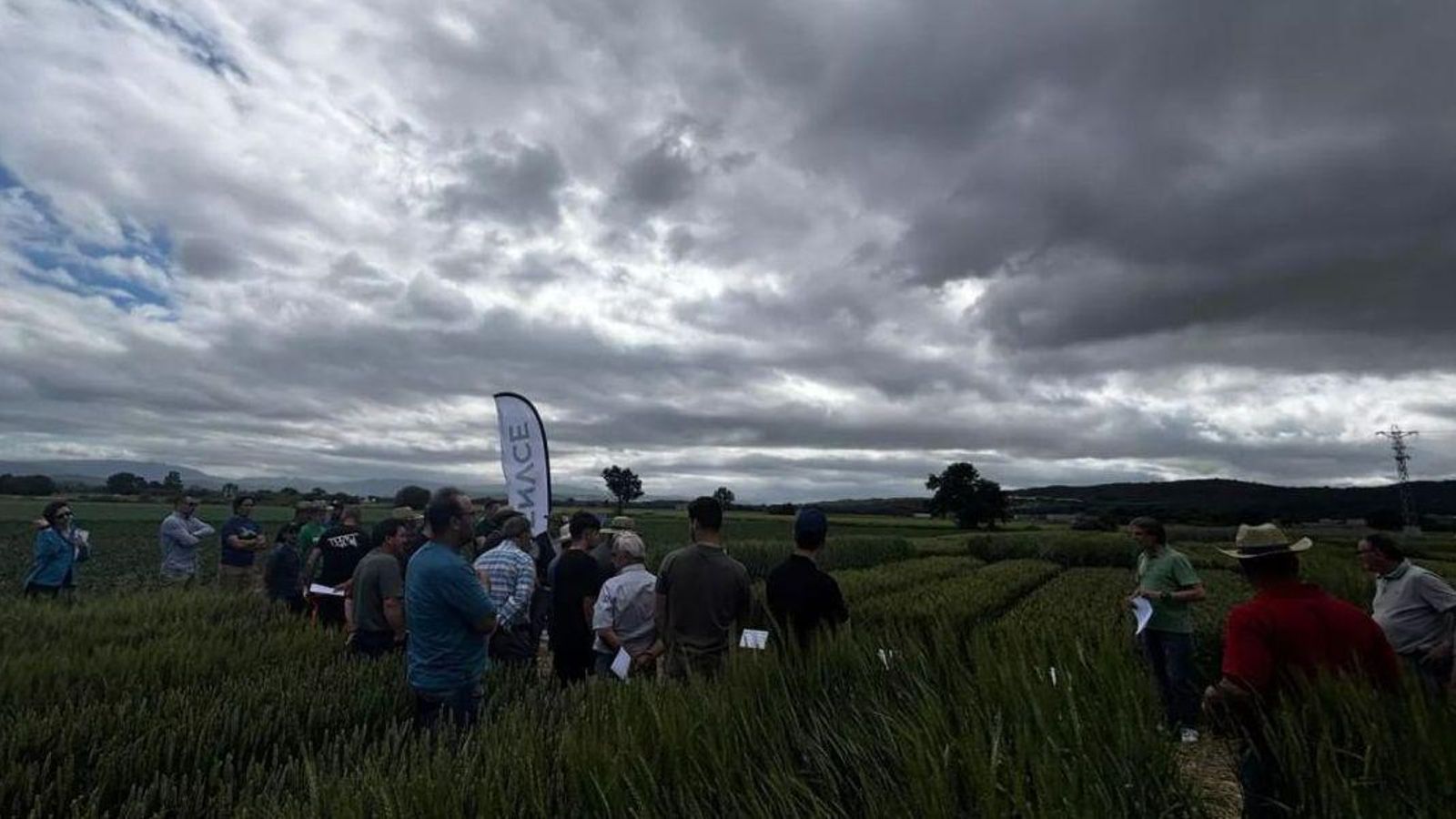 Encuentro con agricultores.