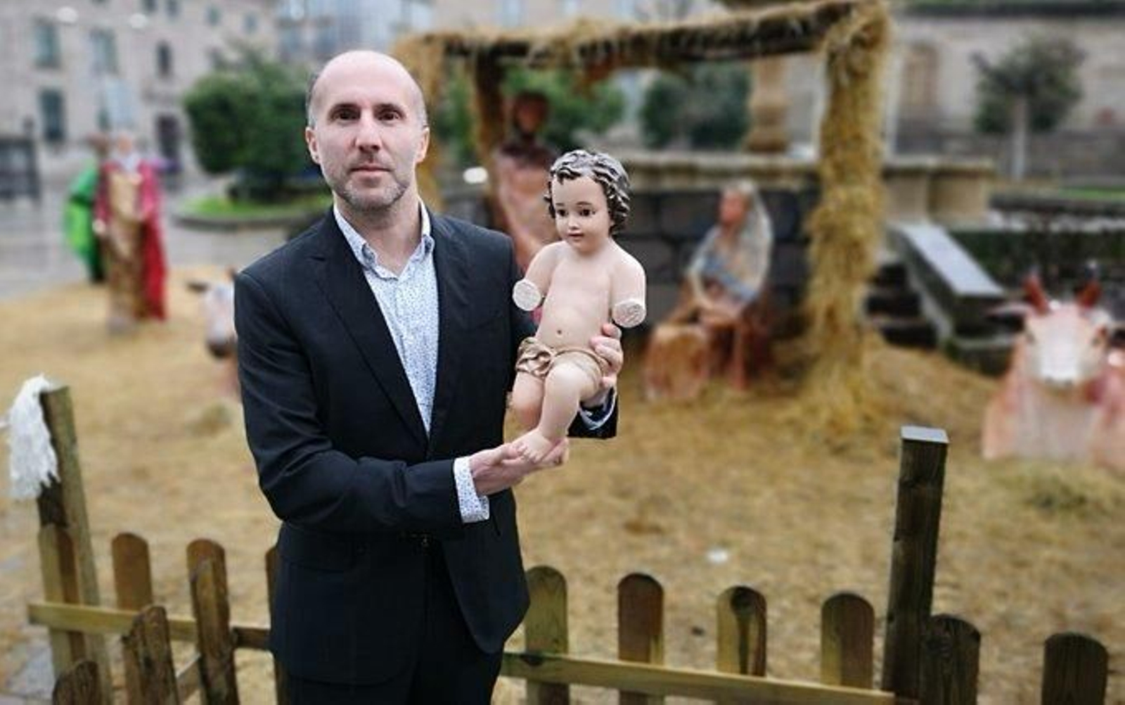 Jácome con la figura del niño Jesús mutilada.