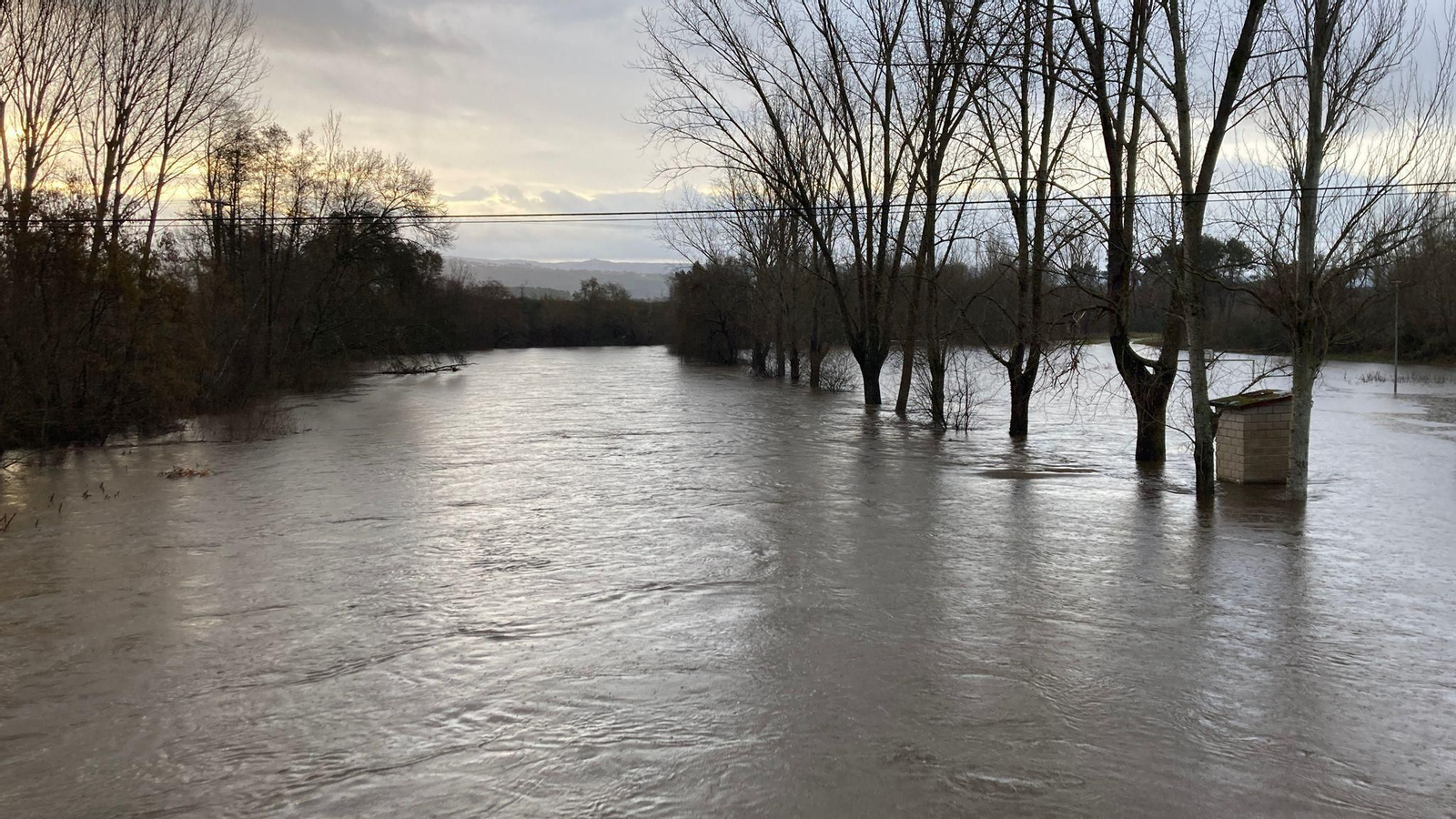 Galería | Las lluvias causan desbordamientos en los ríos de la provincia de Ourense