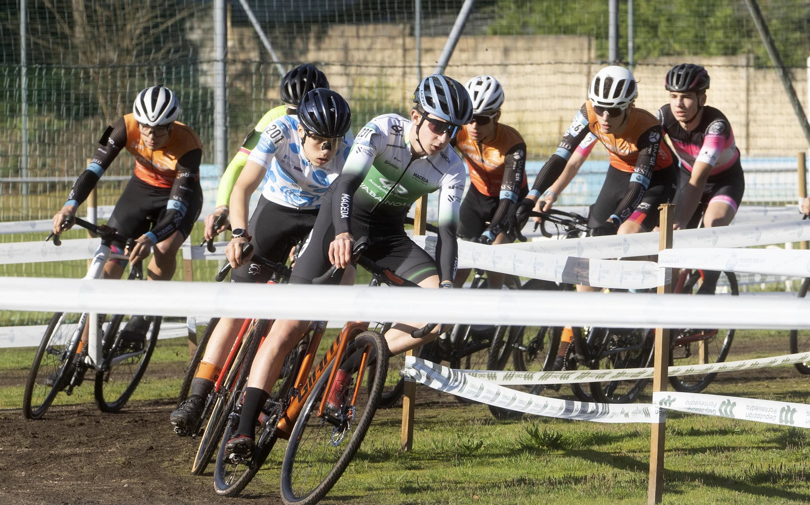 Galería | El ciclocross toma Ponteareas con más de 200 participantes
