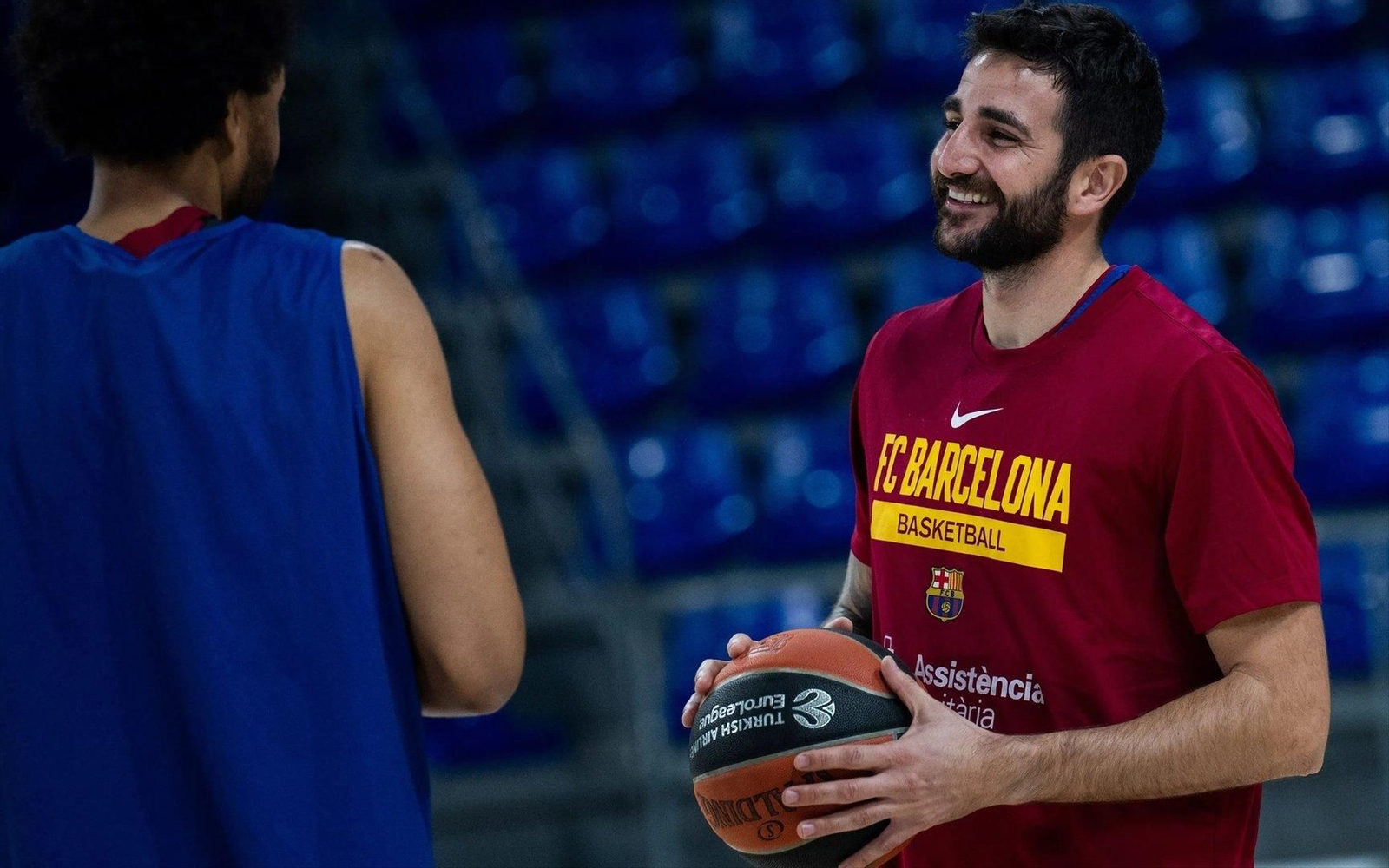 El jugador de baloncesto Ricky Rubio en su primer entrenamiento con el Barça. // EP