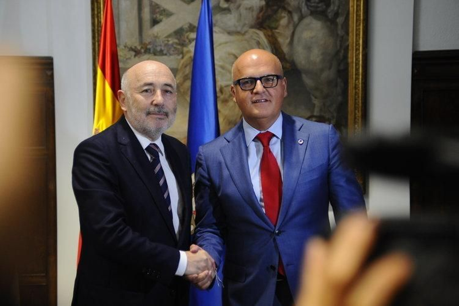 Javier Losada y Manuel Baltar, en el Pazo Provincial.