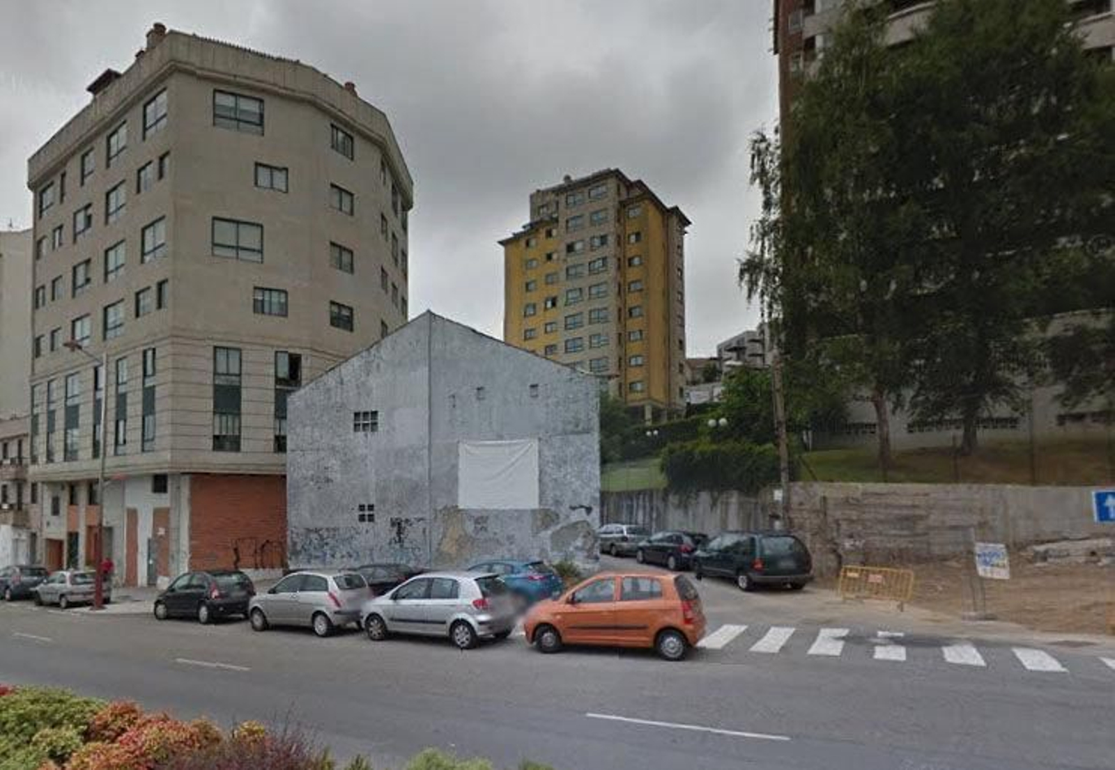 La casa unifamiliar en ruinas en Redomeira, 3 con Aragón, se demolerá para ampliar el vial.