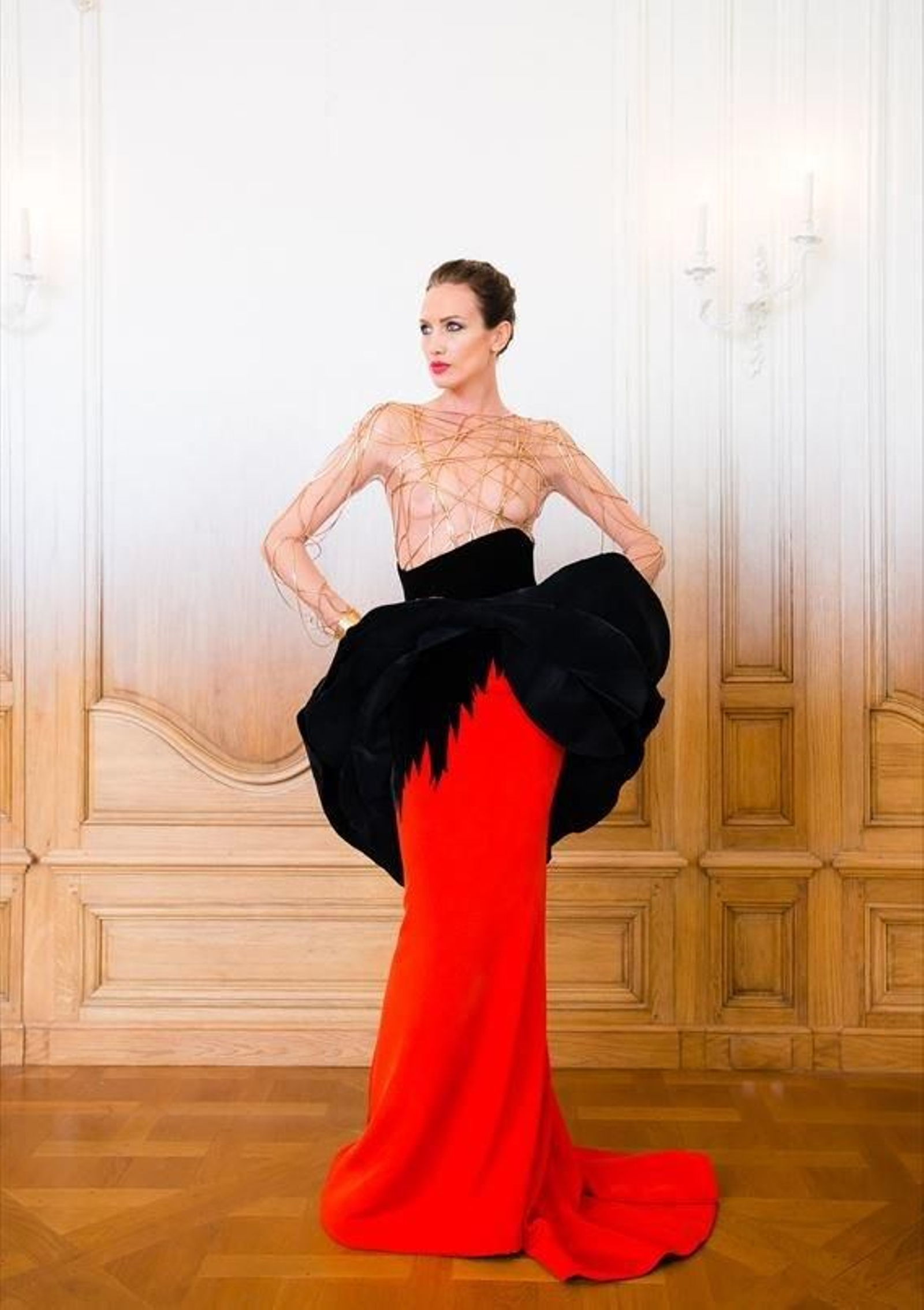 Famosas con vestidos transparente 18