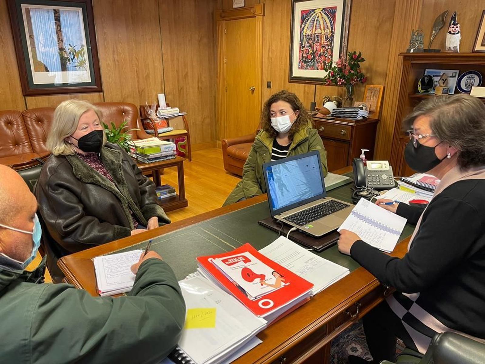 Elvira Lama e Alberto Martínez xunto a Cristina Martín e María José Feijóo.