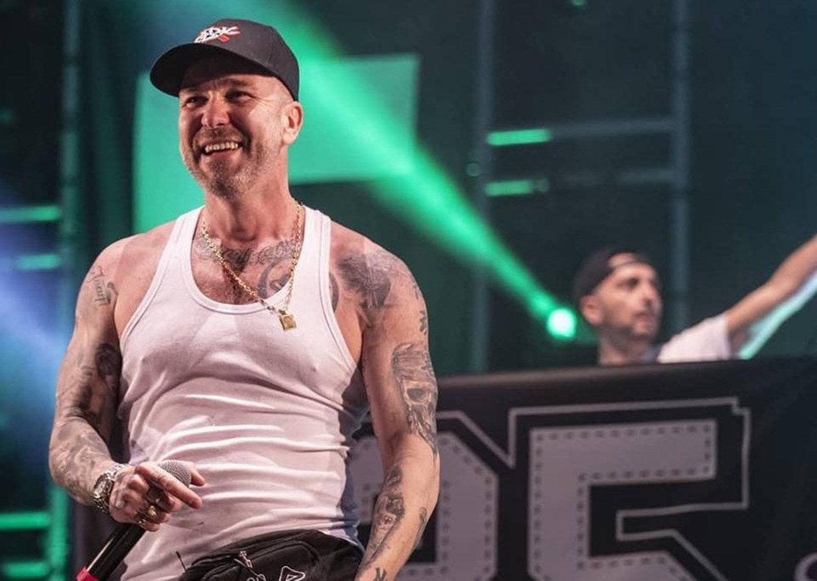 El grupo SFDK, durante un concierto.