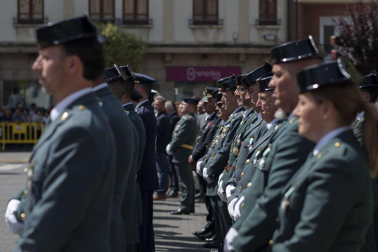 Galería | O Barco de Valdeorras se vuelca con el 182 aniversario de la Guardia Civil