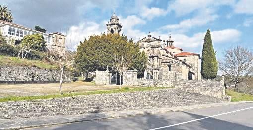 Imagen del templo de Santa María la Real de Entrimo.