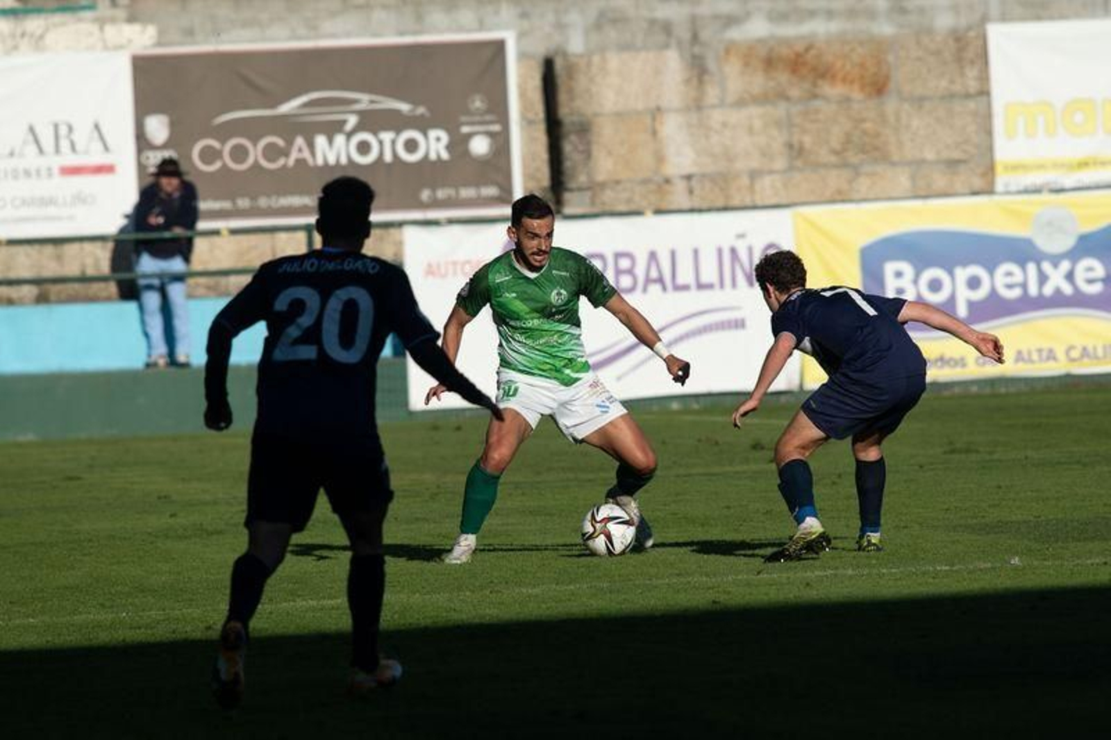 El partido entre el Arenteiro y el Marino en Espiñedo (ÓSCAR PINAL).