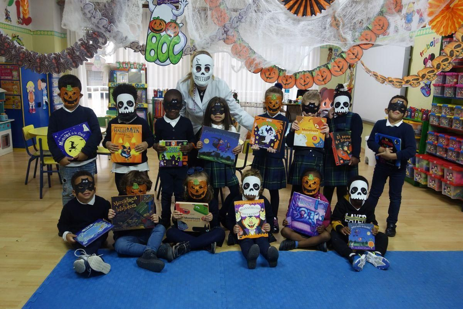 Padre Feijóo Zorelle. O Samaín é unha boa ocasión para ler libros de medo.