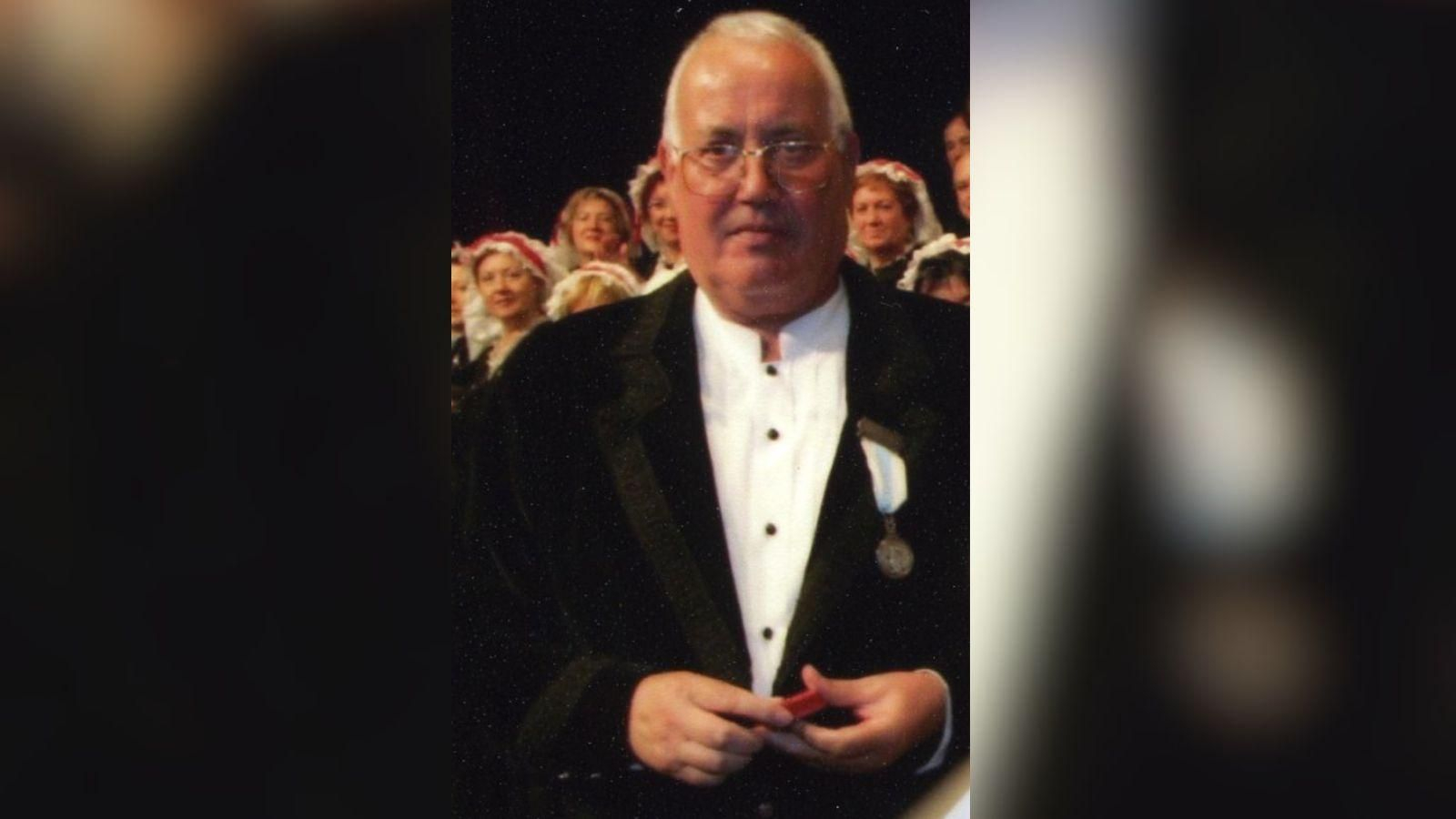 Antonio Barreira Gómez da coral De Ruada.