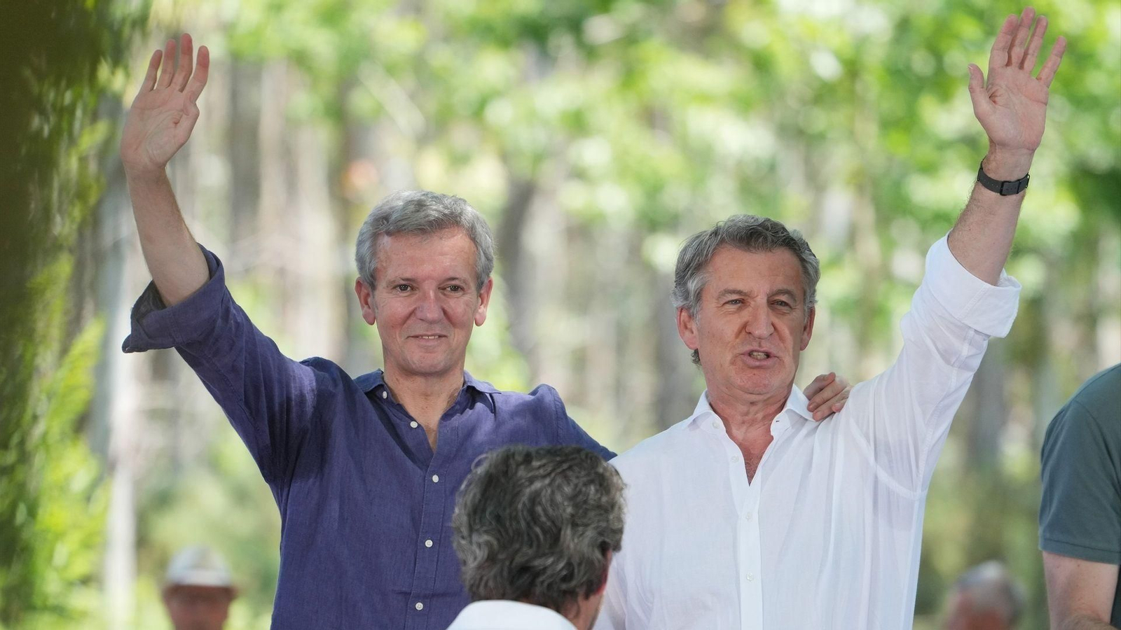 El presidente de la Xunta, Alfonso Rueda, el presidente del Partido Popular, Alberto Núñez Feijóo, durante la romería que organiza el PP provincial de A Coruña en O Pino.