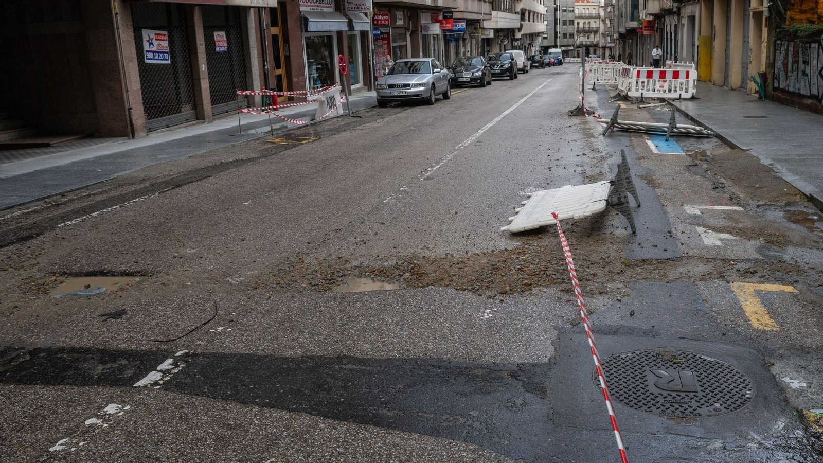 Las obras de la Avenida de Portugal hacen de la calle una gincana