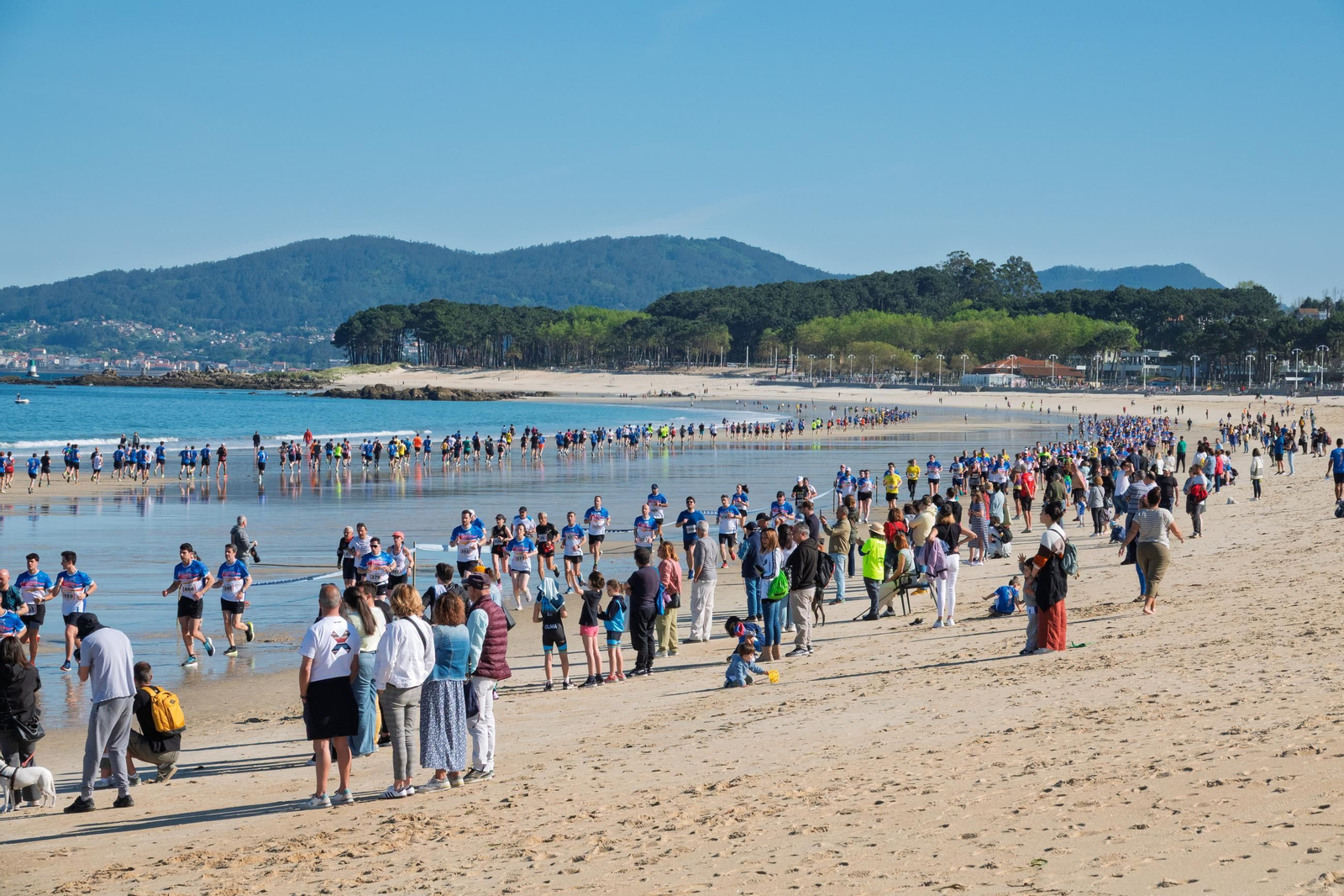 Galería | Más de un millar de participantes en la RunRun Vigo de Samil
