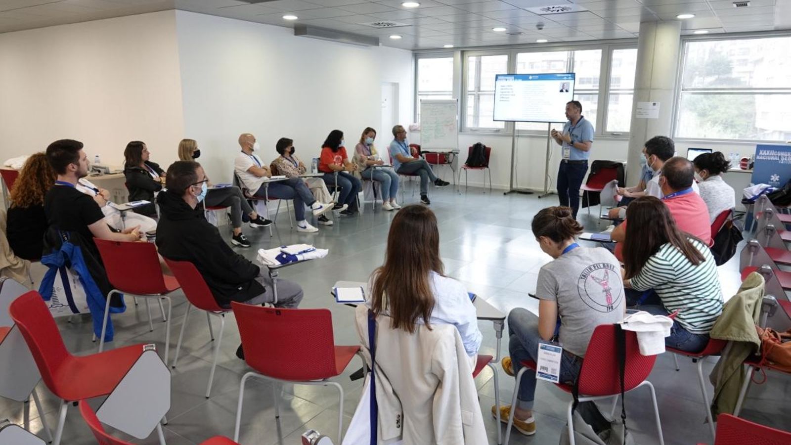 La sesión teórica del curso del factor humano.