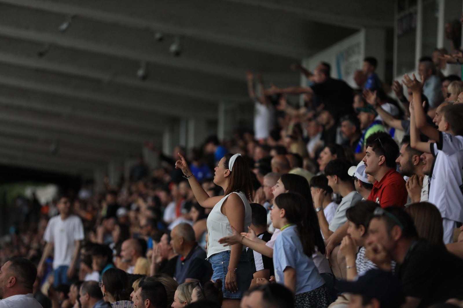 Galería | El Estadio de O Couto vive otra derrota, polémica, del Ourense CF