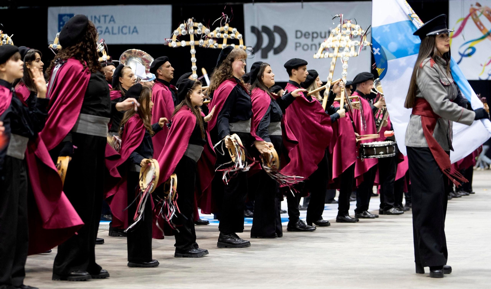 Galería | Récord de público en el concurso de rondallas del Ifevi