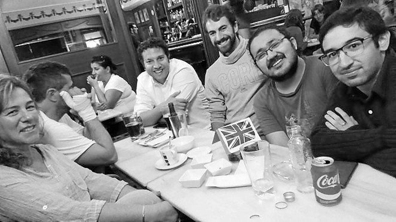 El Café de Catro a Catro ofrece su "Tandeém de Idiomas" hace seis años.