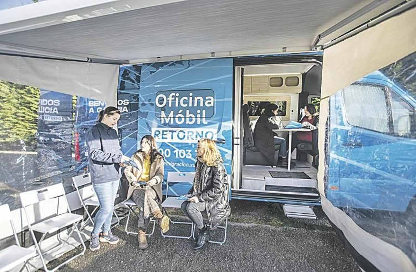 Oficina de Retorno móbil para atender as consultas dos galegos do exterior.