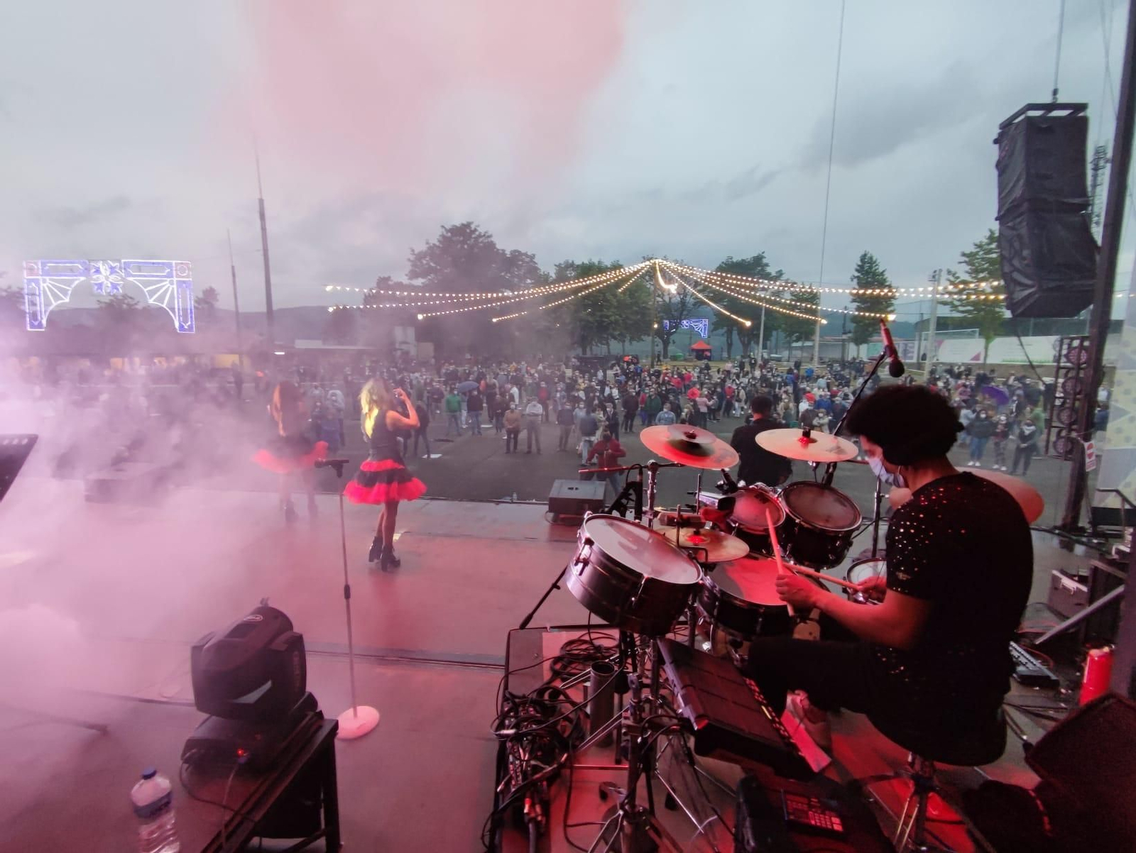 Tomiño vuelve a bailar en una verbena _ Vicente Alonso 31