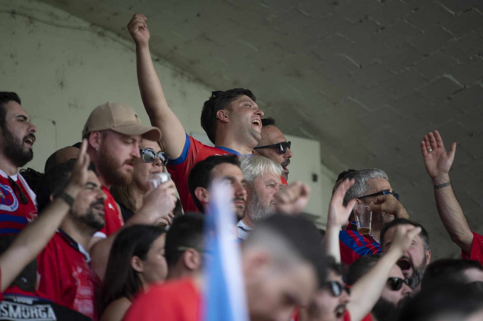 Galería | La UD Ourense quiere llegar a Primera Federación y la afición se vuelca con el equipo en O Couto