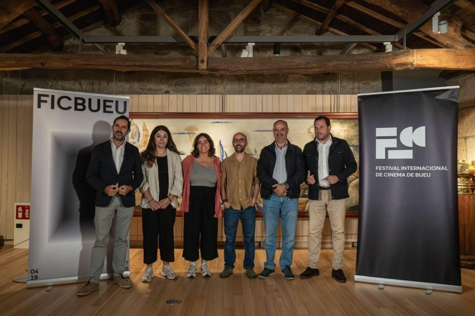 Presentación de la 19ª edición del FICBueu con la presencia de representantes del Concello, Xunta y Diputación.