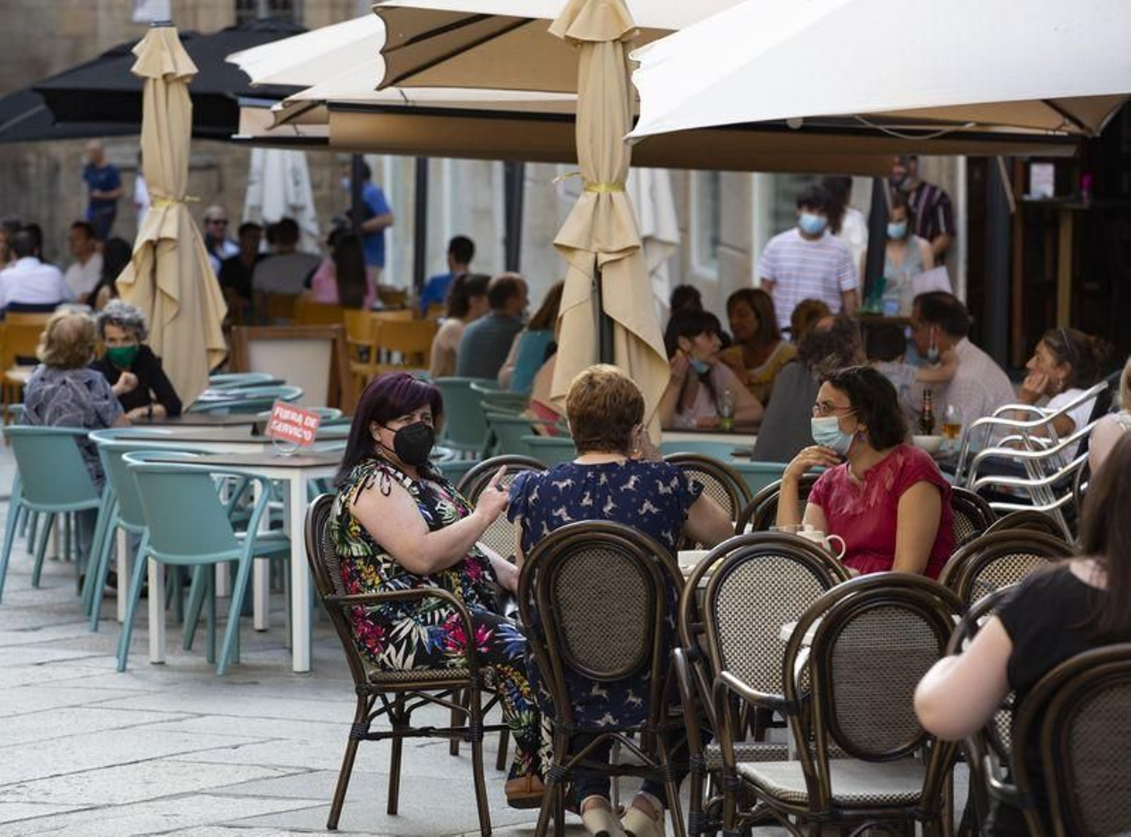 Ambiente de terrazas en la ciudad. (Foto: Xesús Fariñas)