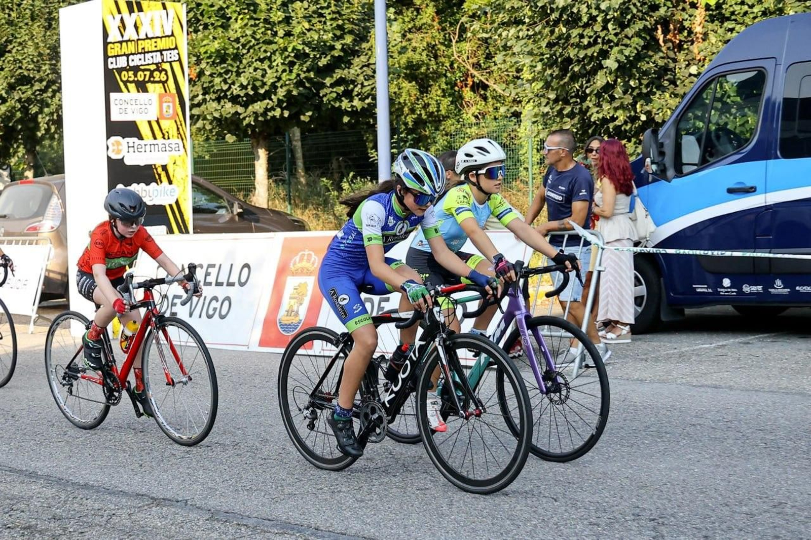Galería | El Gran Premio Ciclista de Teis madruga para esquivar el calor