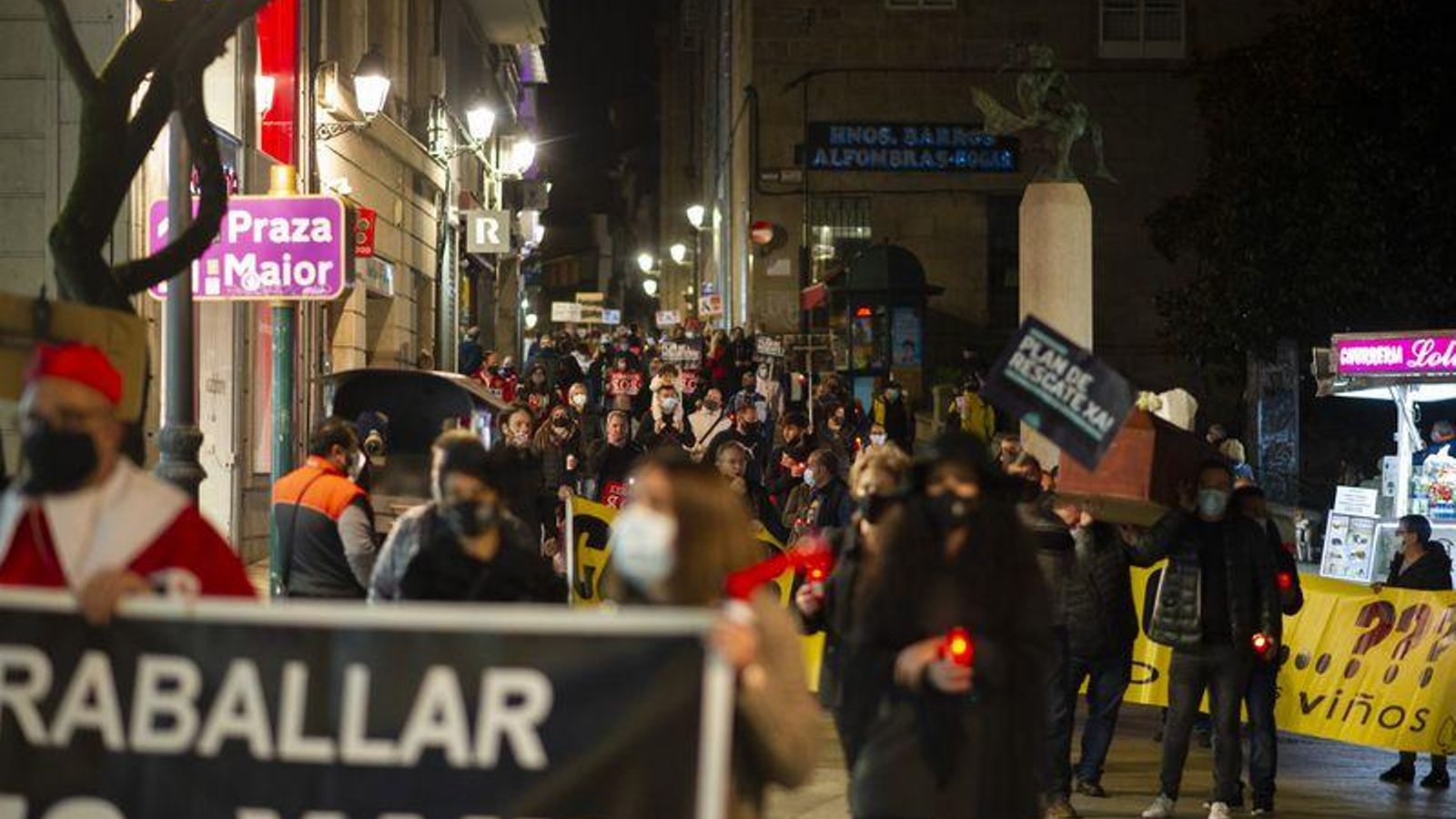 Ourense 19/11/20 Protesta hostelería por las calles de Ourense  Fotos Martiño Pinal