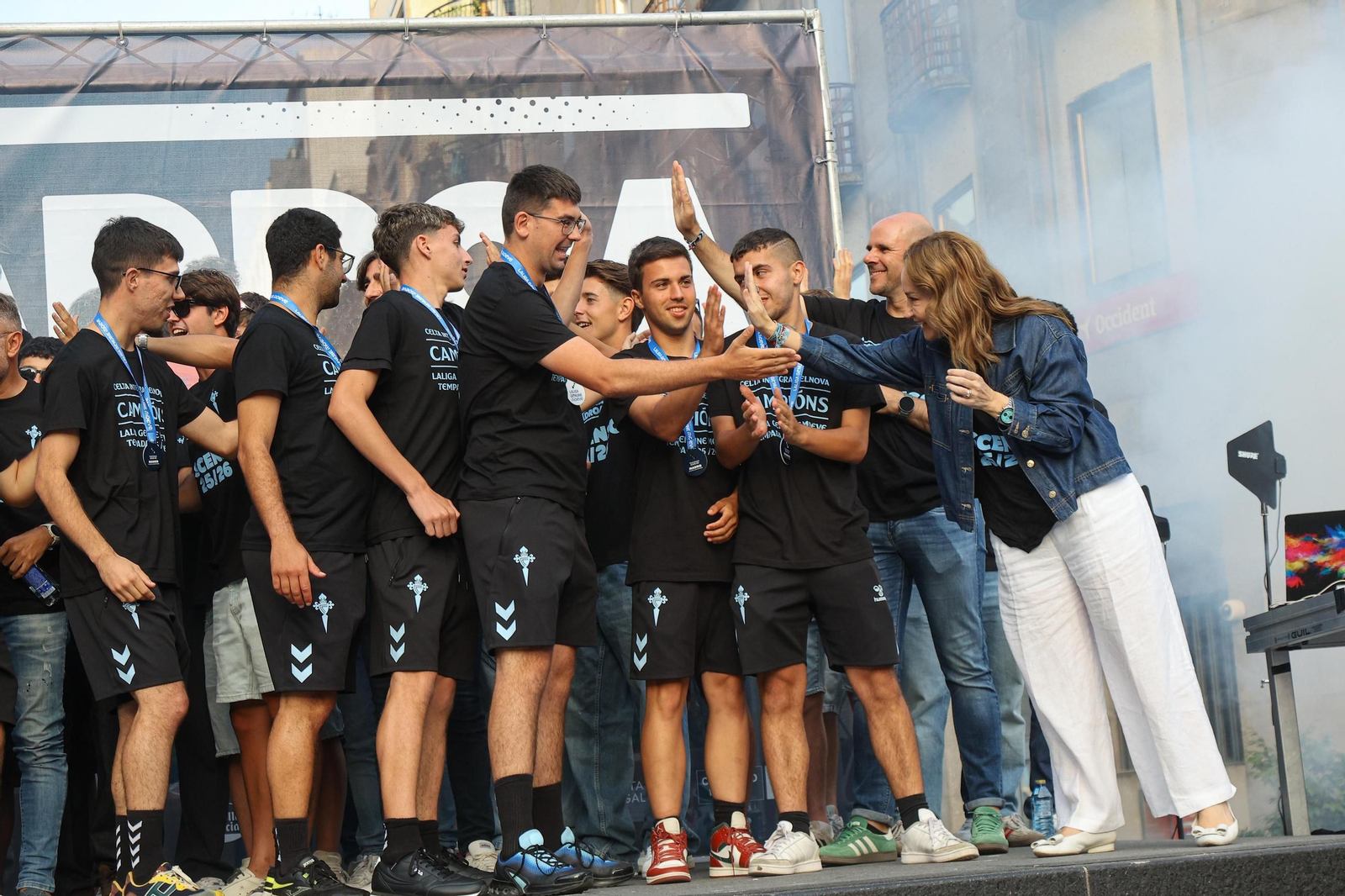 Galería | El Celta Fortuna celebra en Porta do Sol el ascenso a Segunda