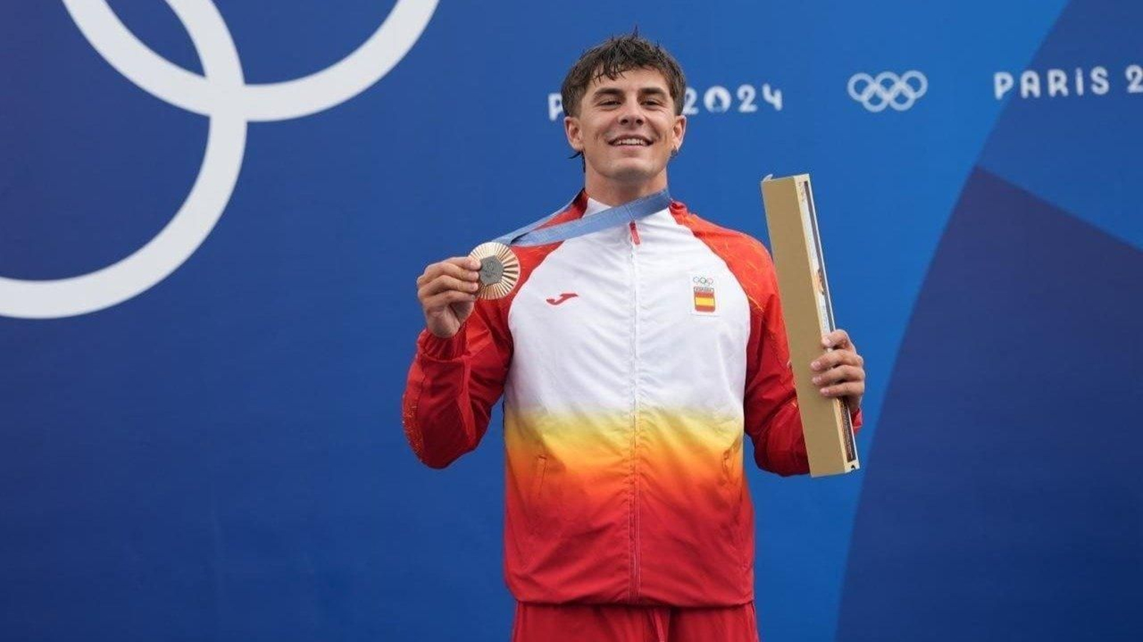 Pau Echaniz, con la medalla de bronce.