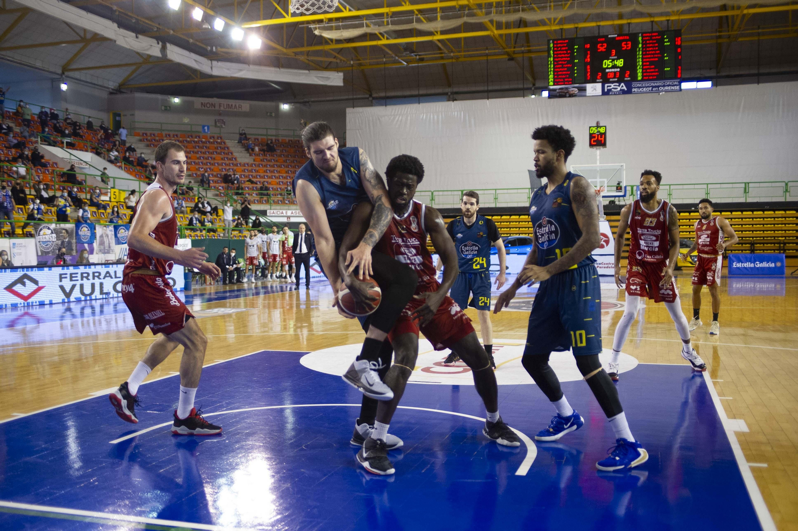 Baloncesto en el Pazo Paco Paz COB-Murcia