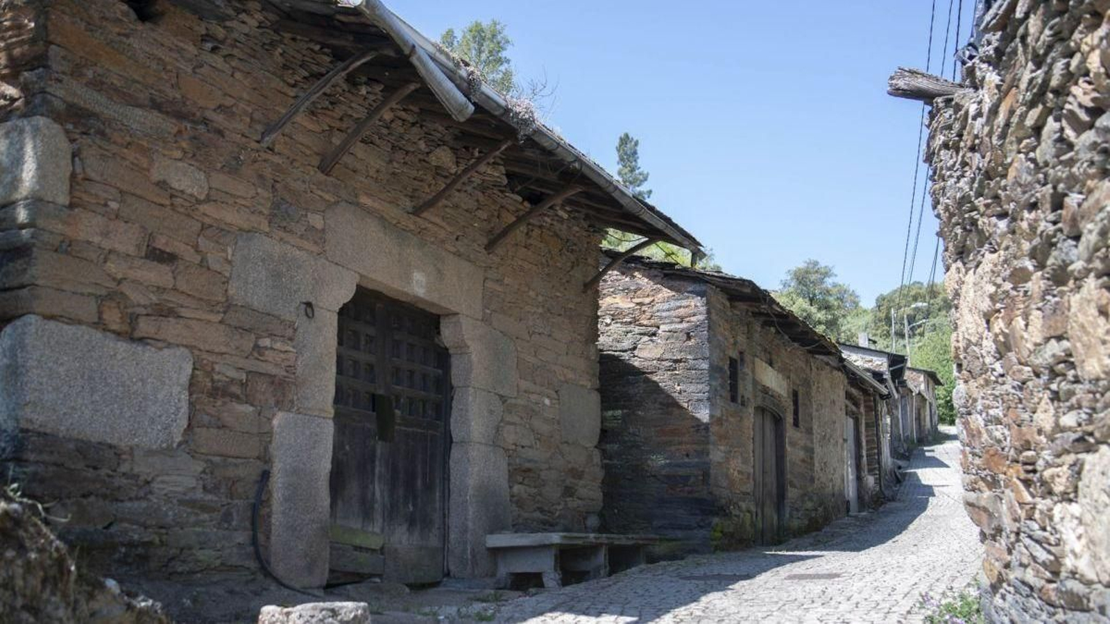 Covas de Seadur, en el concello de Larouco.