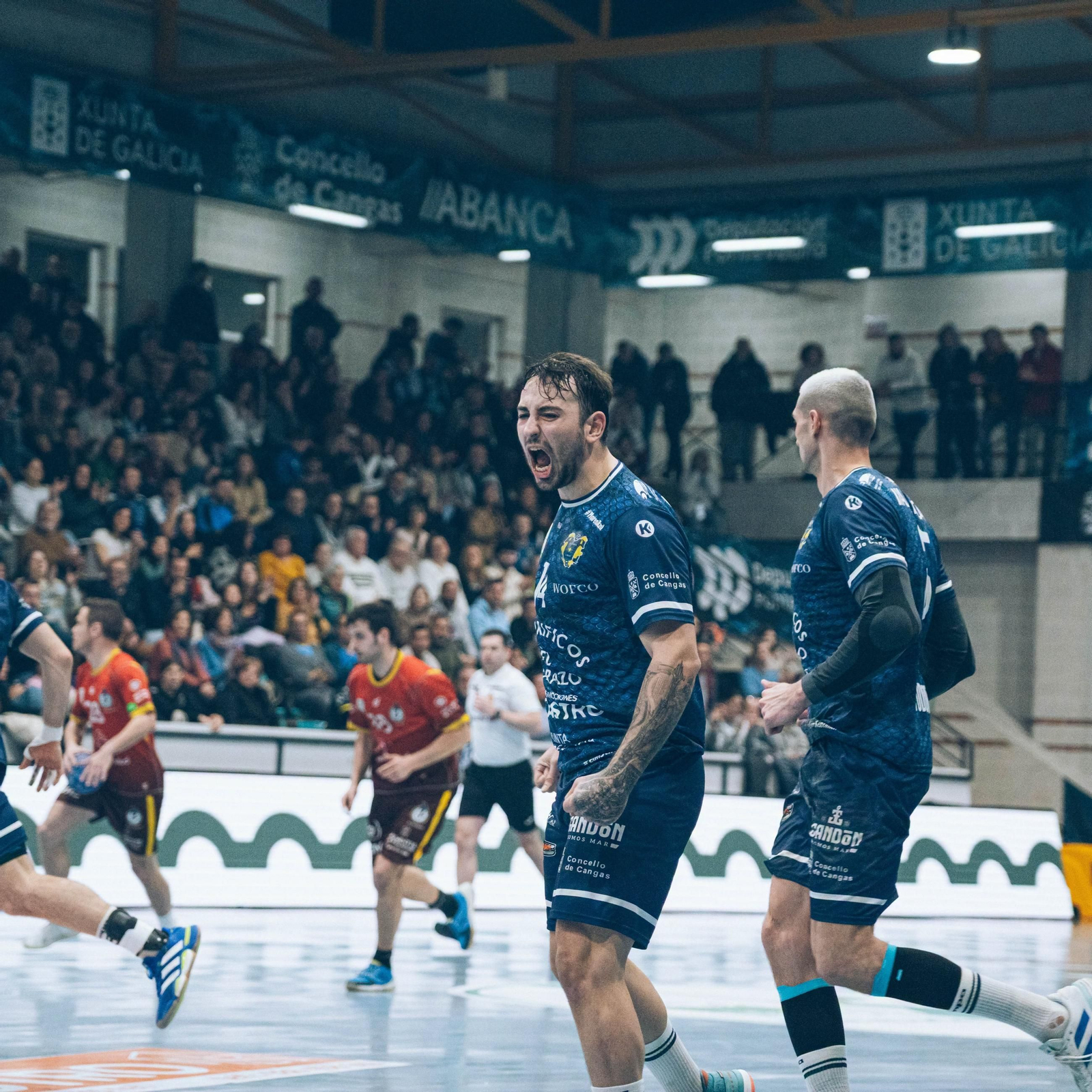 El Balonmán Cangas aún no ha estrenado su casillero de puntos después de tres jornadas de competición.
