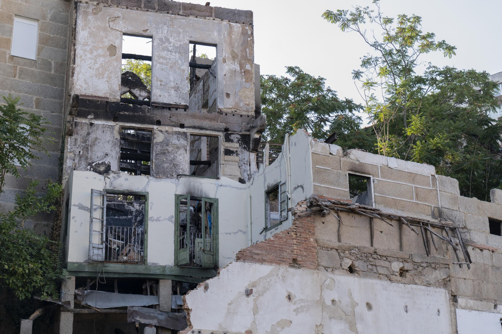 Situación de los edificios de la Casa de Baños vistos desde el Paseo del Barbaña.