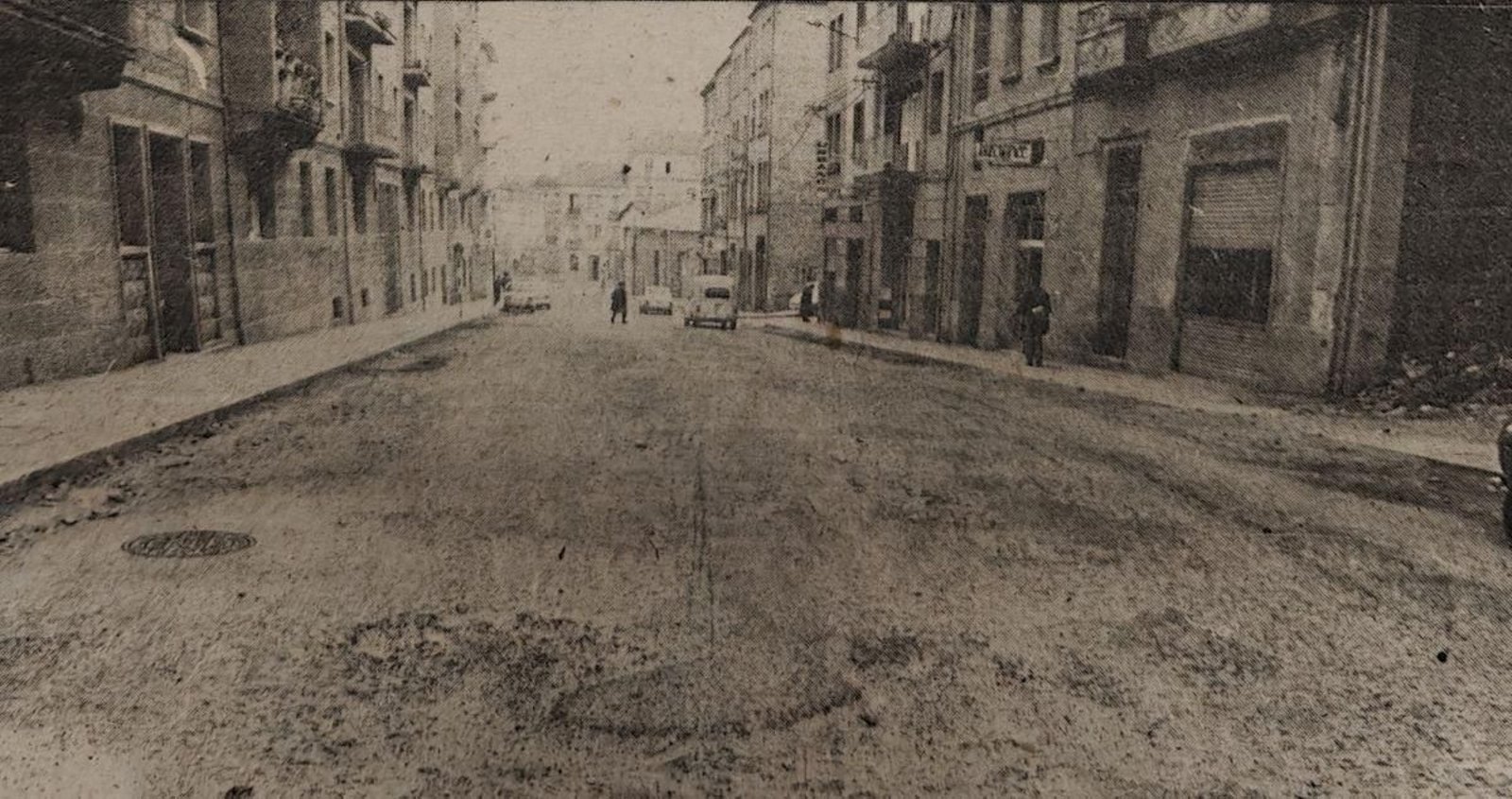 Imágenes de la avenida de Portugal, un peligro para coches y viandantes.