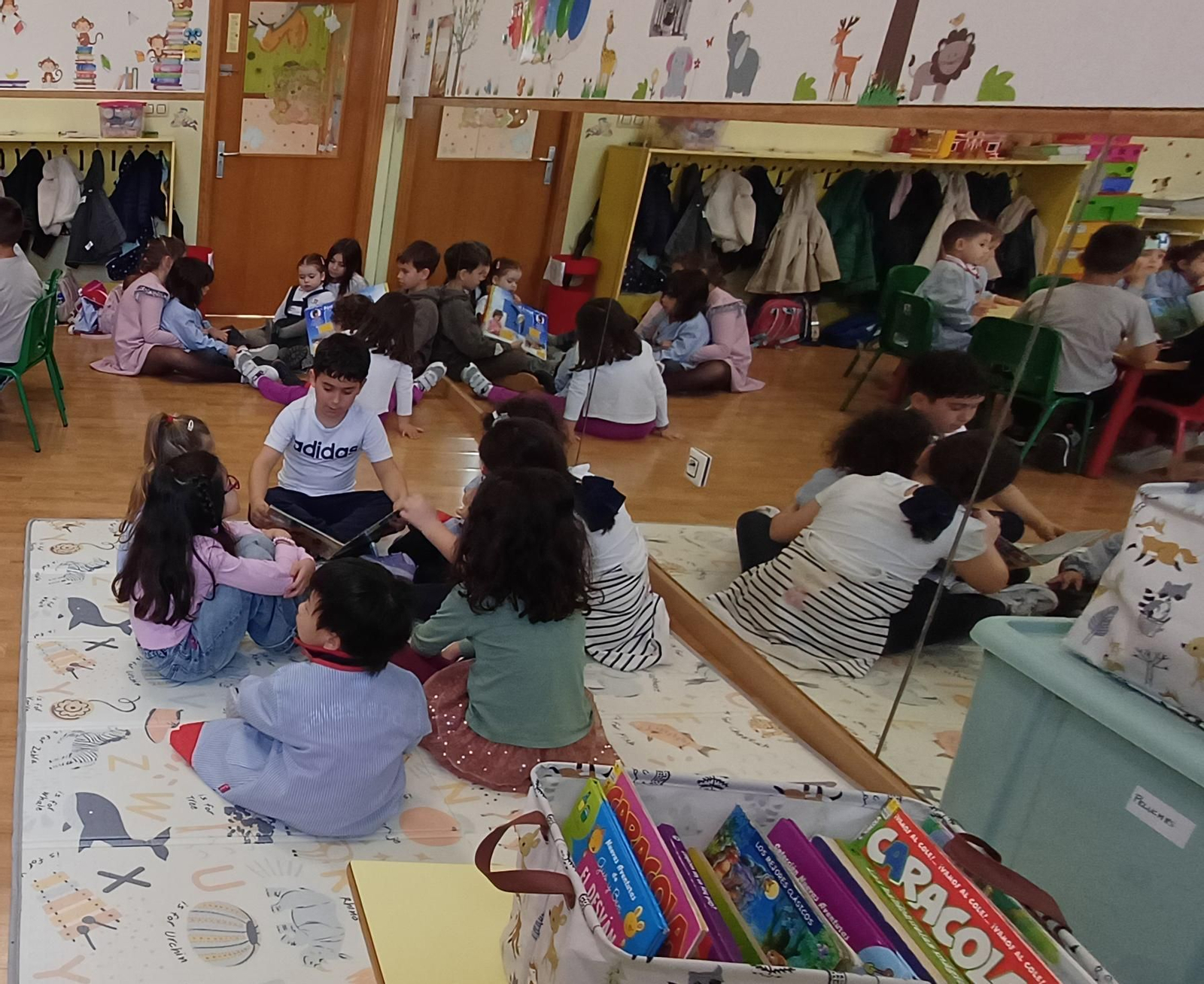 Actividad de apadrinamiento lector en Salesianos
